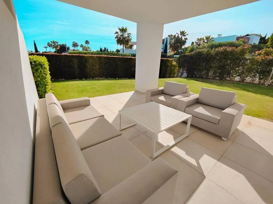 Luxury Golf & Private Garden Apartment Estepona Spain