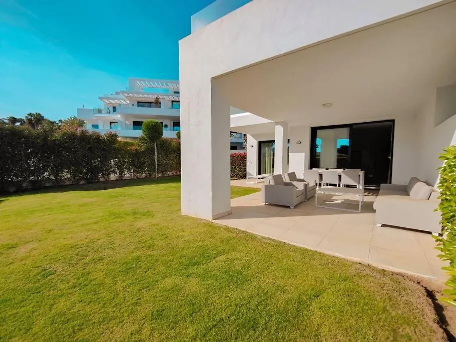 Luxury Golf & Private Garden Apartment Estepona